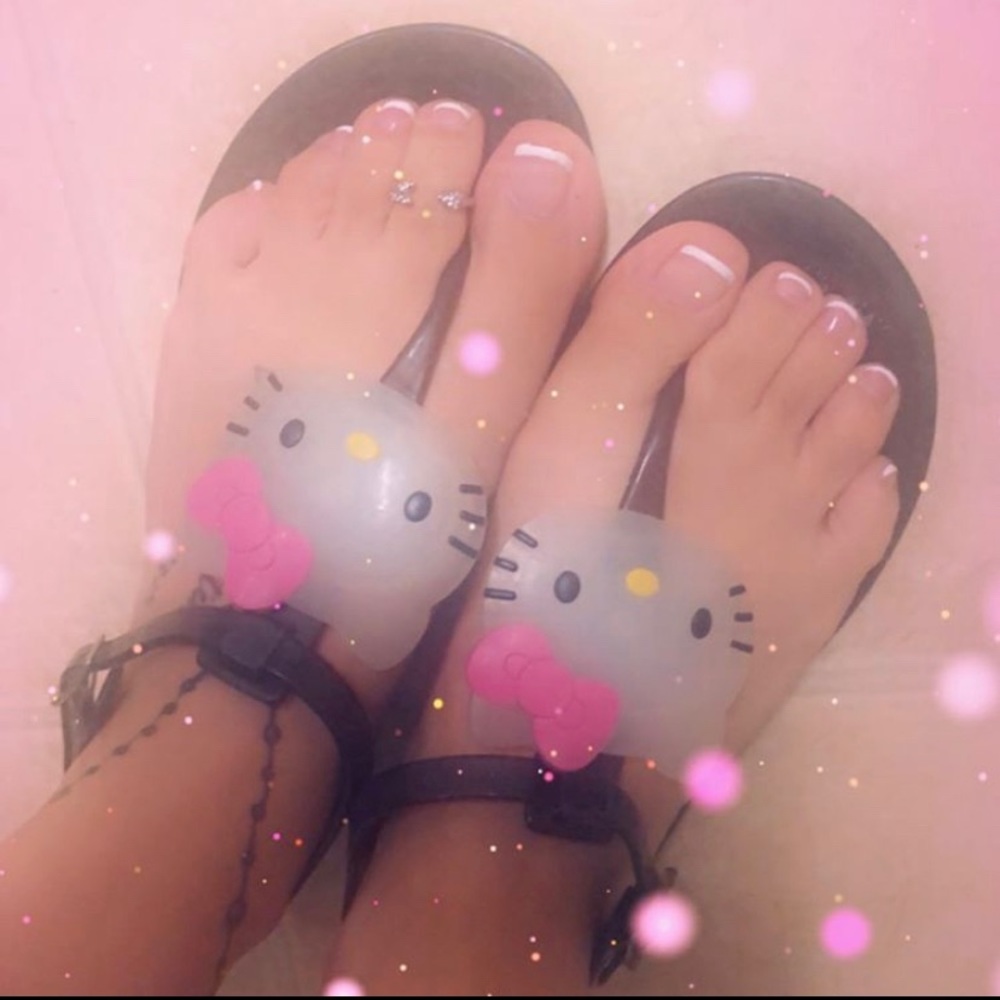 Hello Kitty Sandals